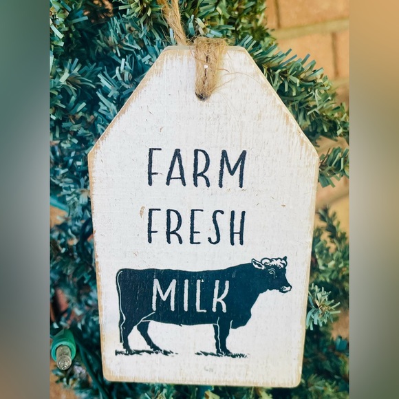 *Farm Fresh Milk Cow Wood Tag Ornament - Picture 5 of 13